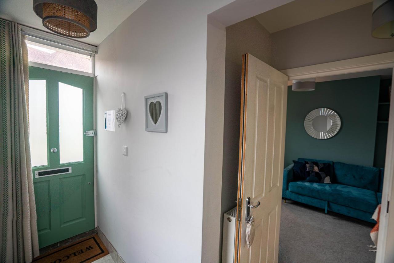 The Becket - Three Bedroom City Centre House With Parking Кентербері Екстер'єр фото