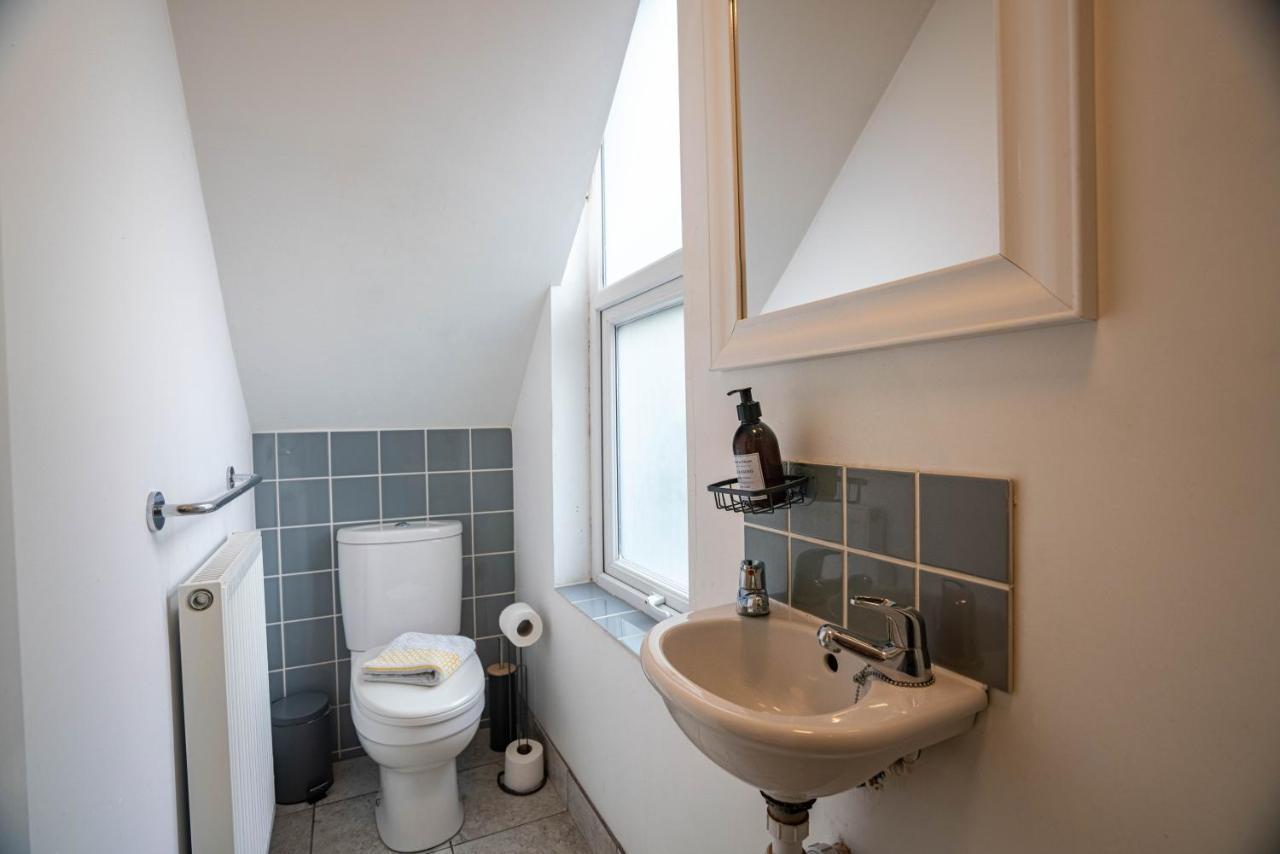 The Becket - Three Bedroom City Centre House With Parking Кентербері Екстер'єр фото