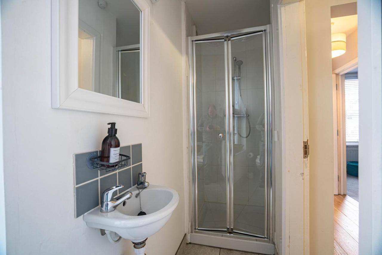 The Becket - Three Bedroom City Centre House With Parking Кентербері Екстер'єр фото