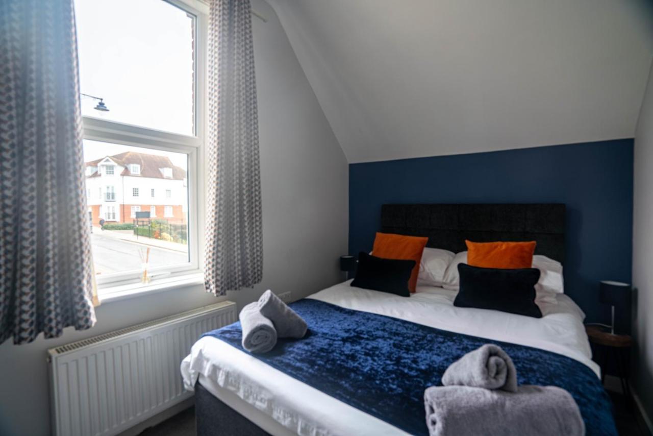 The Becket - Three Bedroom City Centre House With Parking Кентербері Екстер'єр фото